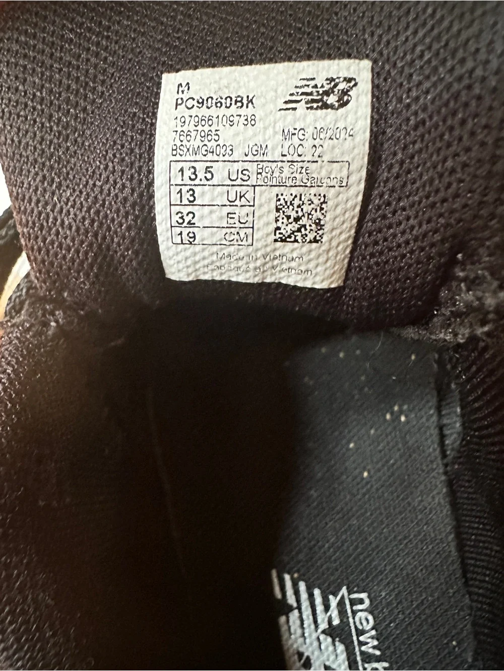 New Balance Kids Black & Gray Lace-Up Sneakers